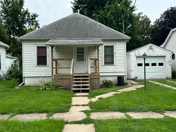 604 W Summit Ave, Shenandoah, IA 51601