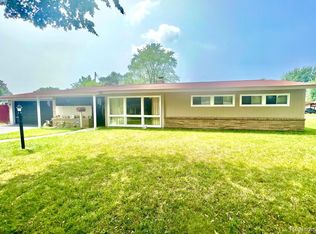 1802 Windsor Ln, Flint, MI 48507