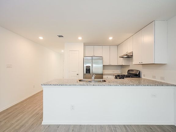 5th image of 10727 Hernando Ct