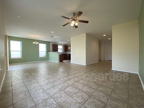 3rd image of 1119 Tumbleweed Trl