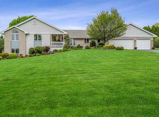 9910 Badger Trl, Belvidere, IL 61008