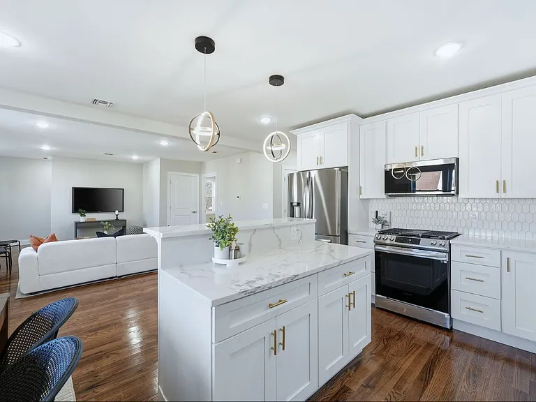 46 Eppirt St #2 — Photo 6