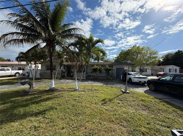 150 NE 164th St, Miami, FL 33162