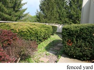 2306A Melrose Dr, Champaign, IL