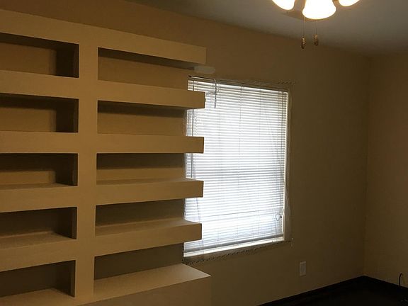 Builtins in livingroom