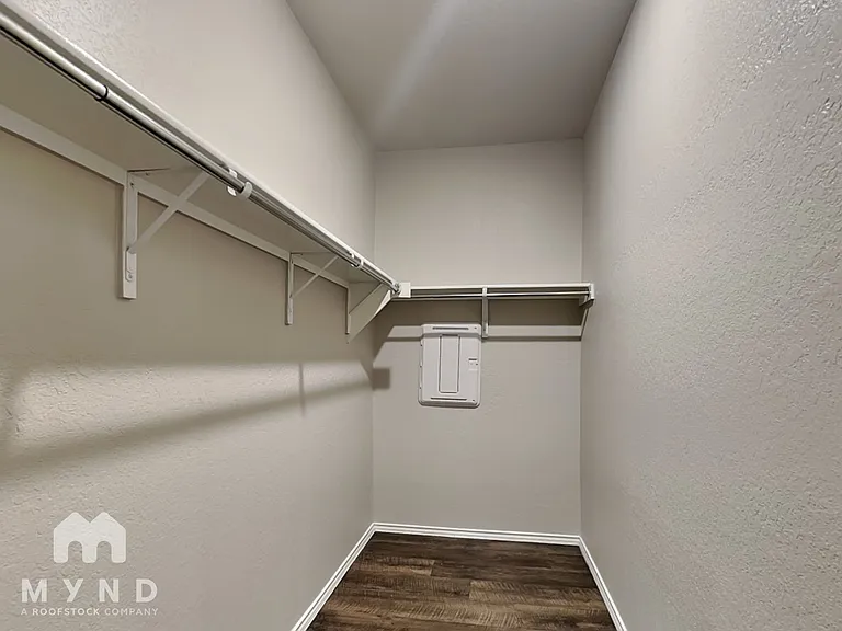 211 Stevens Smt — Photo 15
