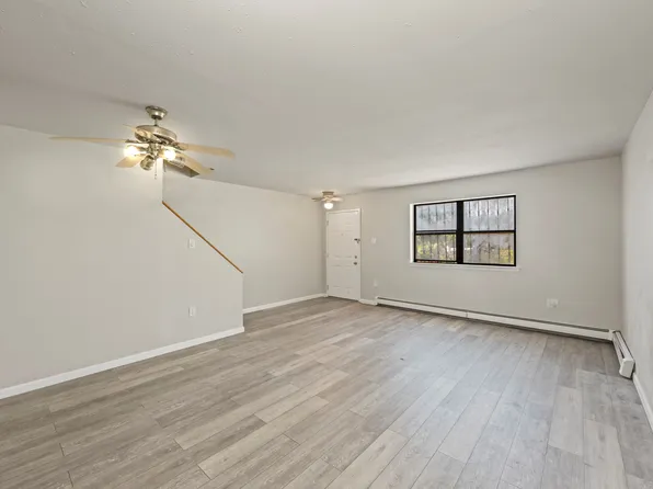 412 Hendrix Street image 16 of 27