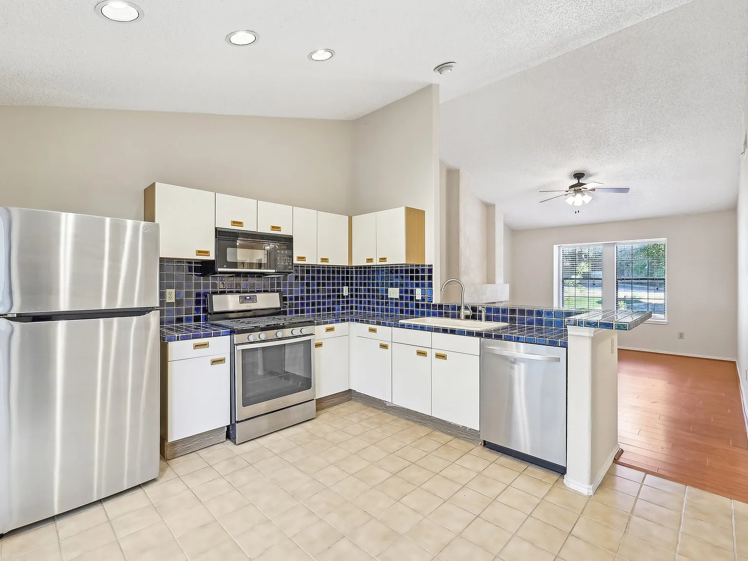 4303 Creek Ledge — Photo 2