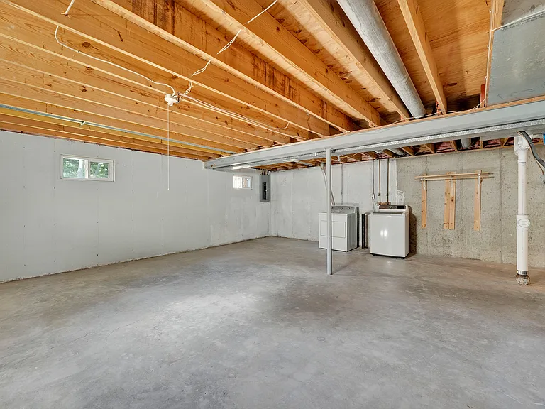 449 Madrina Ct — Photo 33