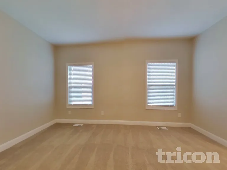 124 Kings Crossing Ct — Photo 7