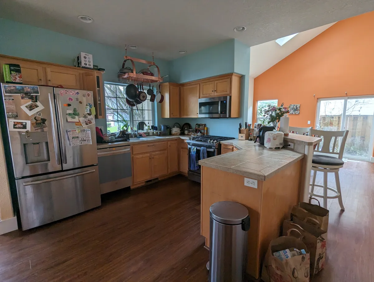 Fully stocked kitchen - 1576 203rd Ave