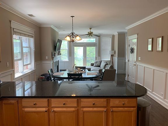 3rd image of 4335 N Ashland Ave #3S