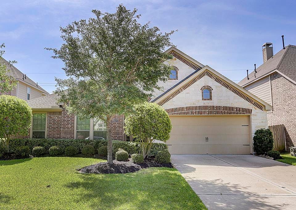 1st image of 10426 Kingston Creek Ln