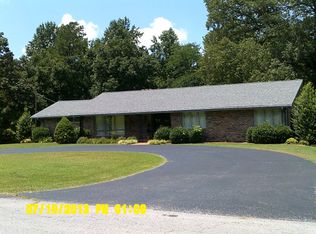 521 Winding Ln, Sparta, TN 38583