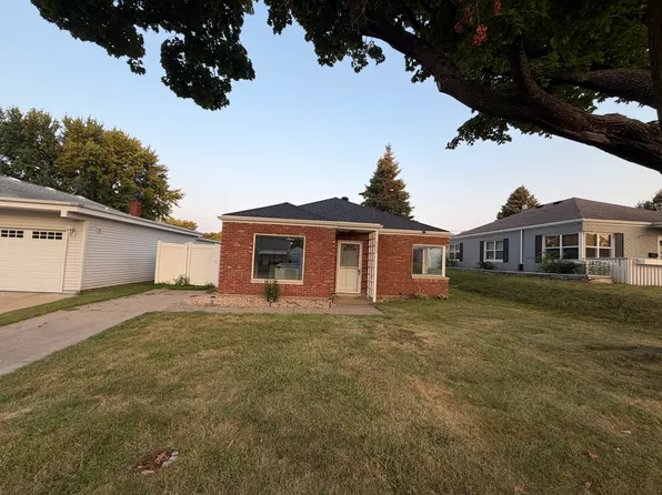 2055 Broadlawn Rd, Dubuque, IA 52001