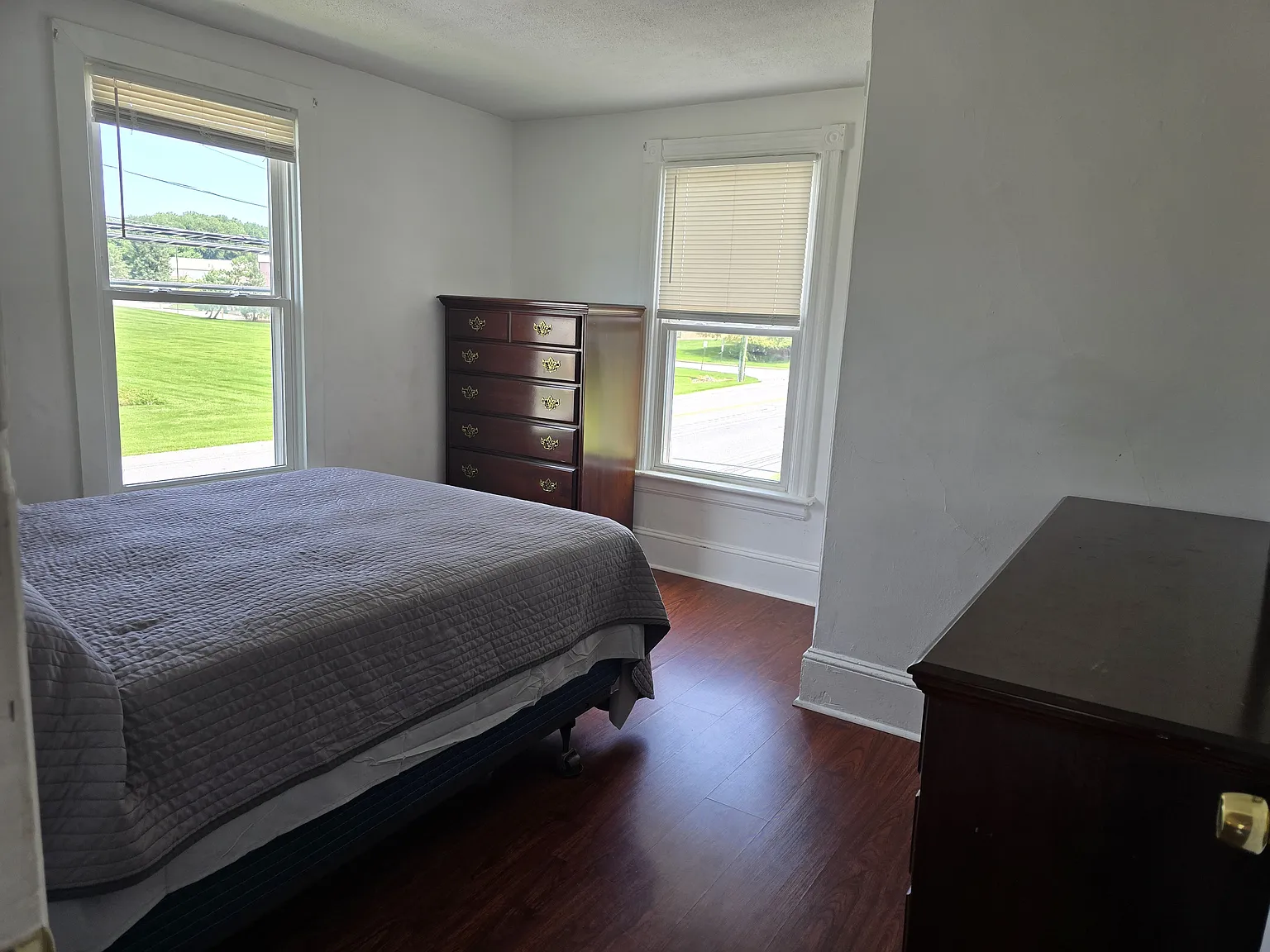 1 bed, 400 sqft, $1,300 — Photo 4