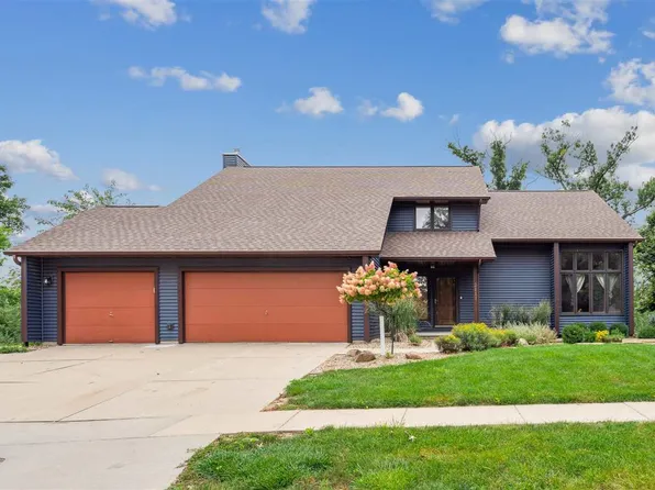 2113 Linmar Dr NE, Cedar Rapids, IA 52402