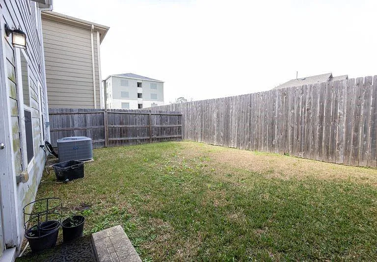 8932 Hollister Commons Ln — Photo 20