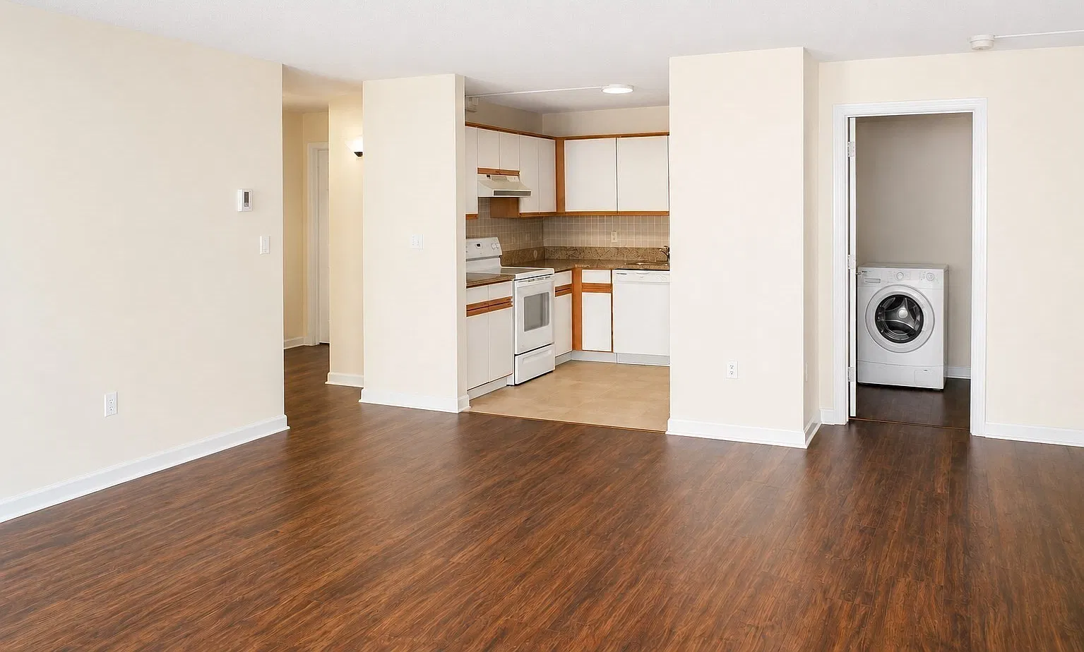 2 bed, 2.0 bath, 1200 sqft, $2,200 — Photo 1
