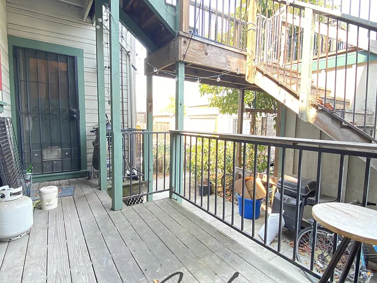 1147 Virginia St — Photo 18