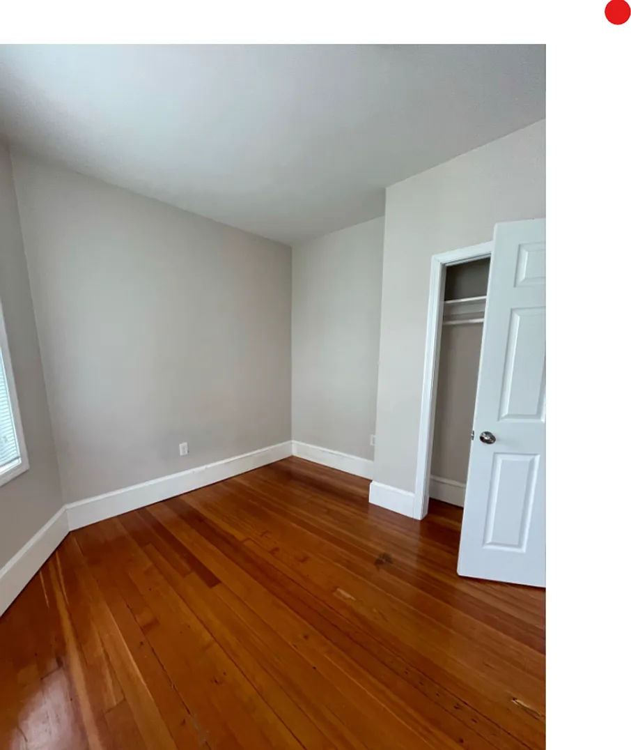 4 bed, 950 sqft, $3,950 — Photo 3