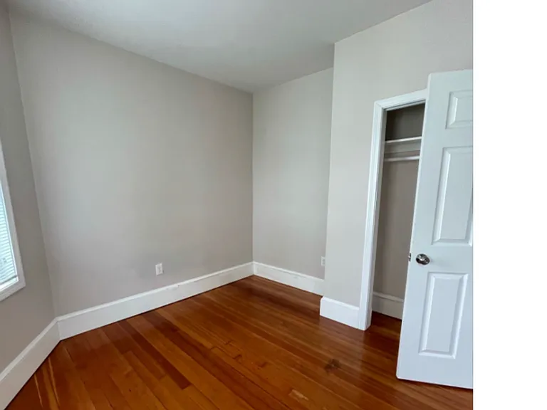 243 Maverick St #3B — Photo 3