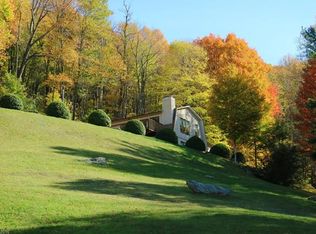 1040 Norton Fork Rd, Hot Springs, NC 28743