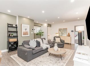4 Robins Ave, Hamilton, ON L8H 4M6