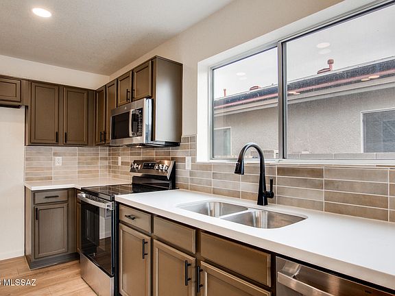 3rd image of 9410 E Grapevine Spring Pl