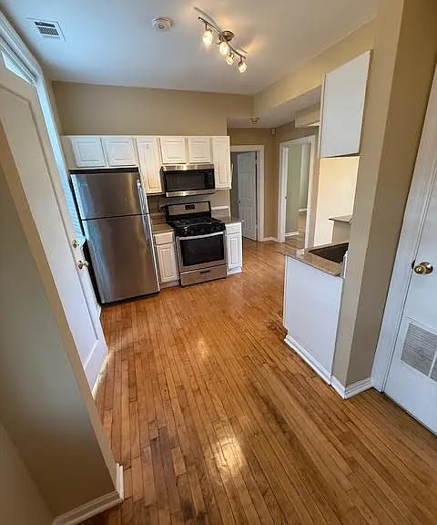 5868 N Ridge Ave #2 — Photo 1