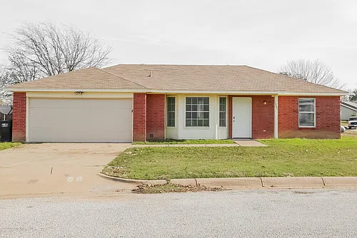 9000 Christopher Cir Photo 1
