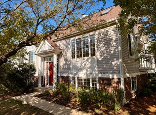 2313 Dawson Ln, Algonquin, IL 60102
