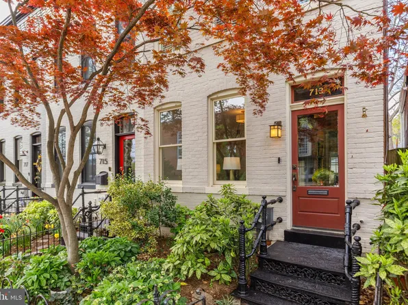 713 10th St SE, Washington, DC 20003