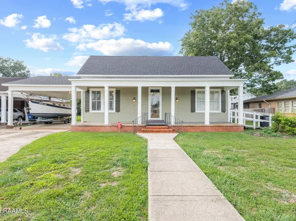 402 E Edwards Ave, Erath, LA 70533