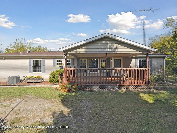 3rd image of 6838 Moreland Rd