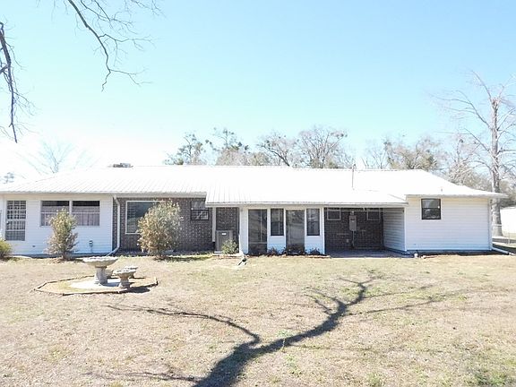 5th image of 374 NE Magnolia