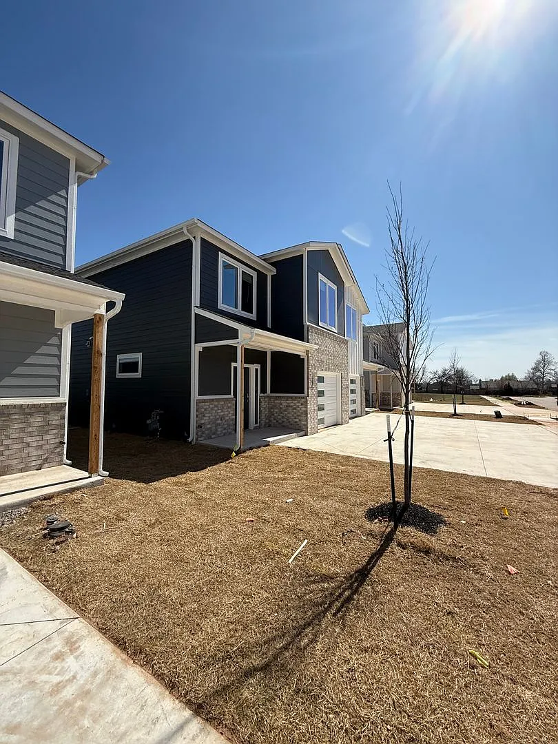 New Construction Duplex Townhouses in Edmond — Photo 4