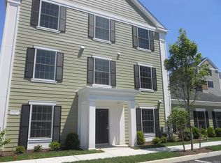 29 Westwood Dr, Stamford, CT 06902