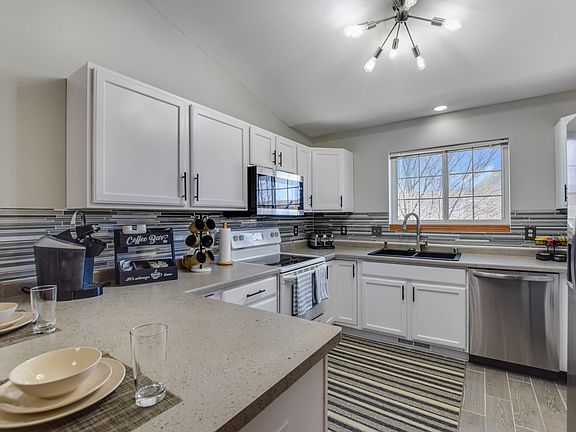 5th image of 419 Morningside Dr