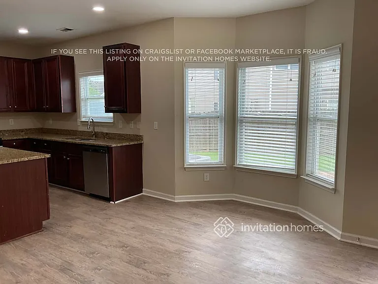 4015 Pointe Vecchio Cir — Photo 4