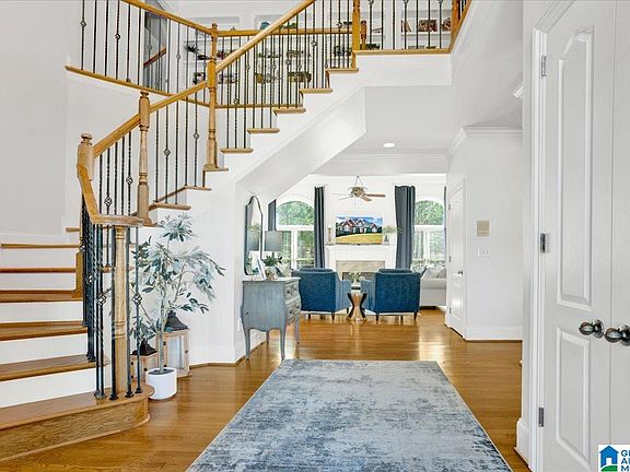 3rd image of 1000 Warrington Cir