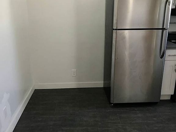 2nd image of 3965 S Harvard Blvd