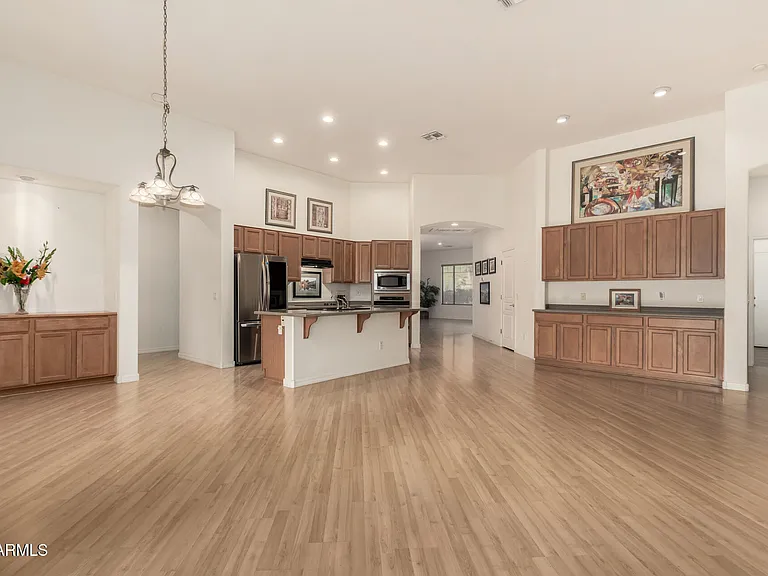 1203 E Kramer Cir — Photo 10