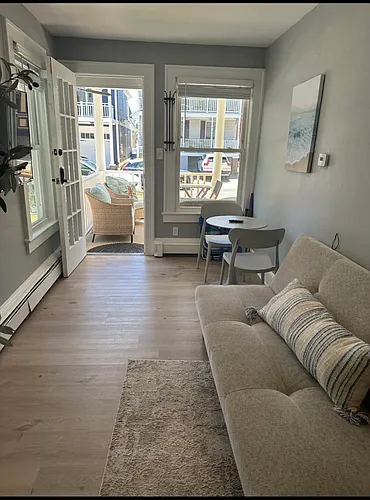29 Webb Ave Photo 1
