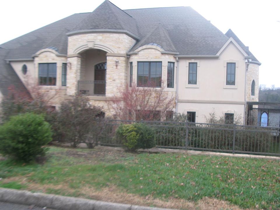 1st image of 160 Cormorant Dr