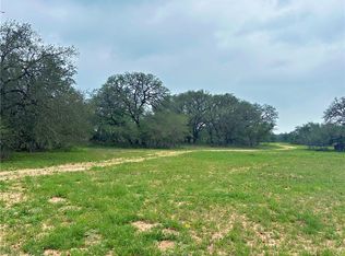 586 Jenschke Ln, Poteet, TX 78065