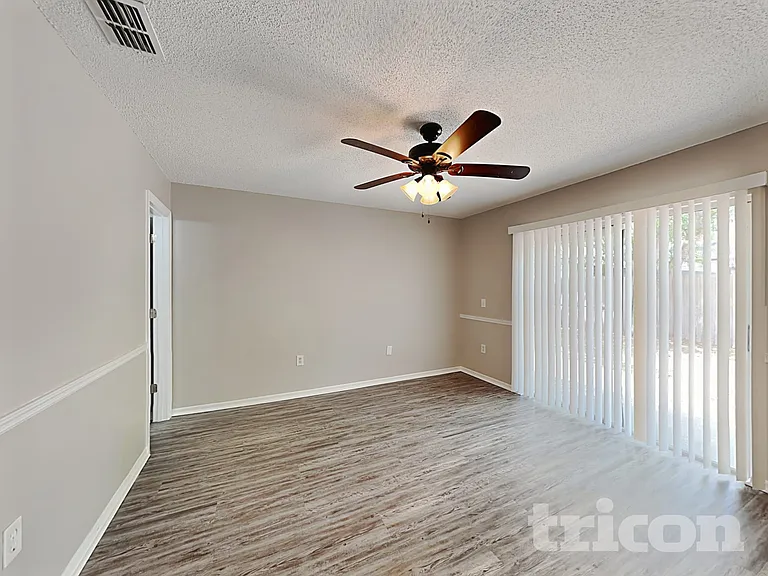 353 Comfort Dr — Photo 6