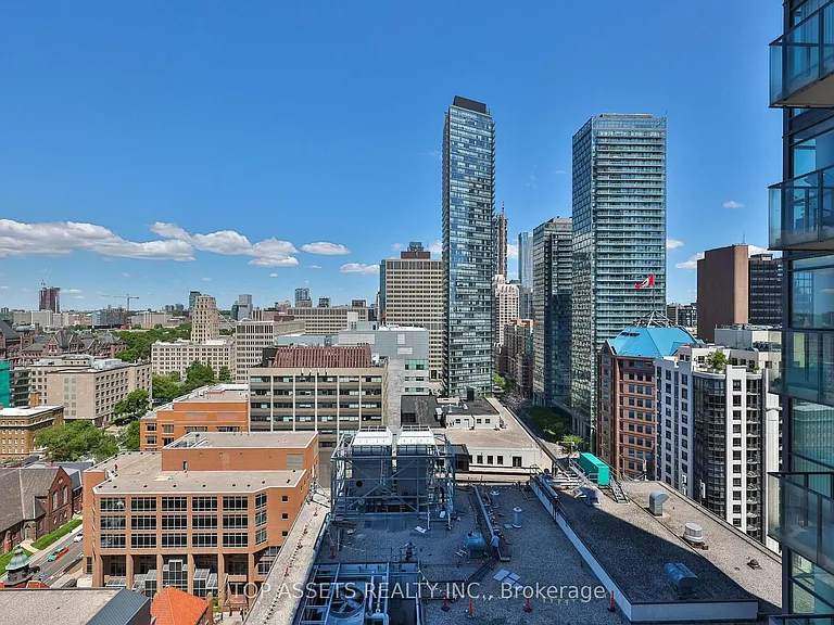 770 Bay St #2112 — Photo 20