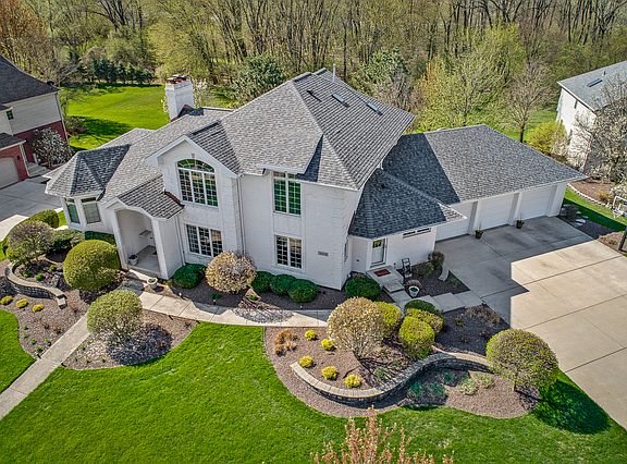 3rd image of 20958 Tall Grass Dr