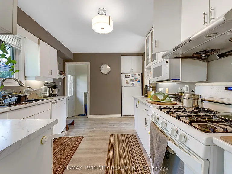 510 Edenbrook Pl — Photo 7